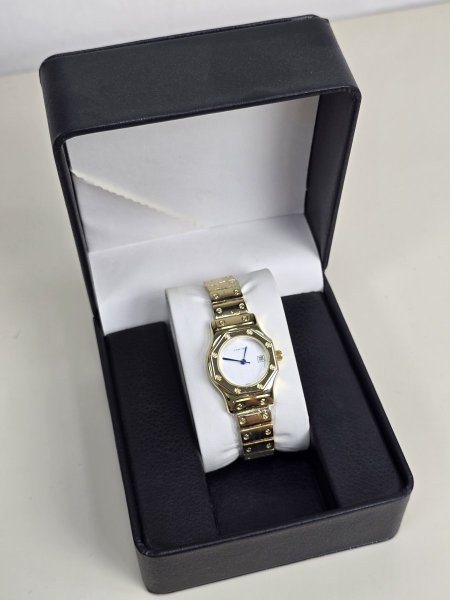 ساعة Cartier ذهبي ارضية بيضاء