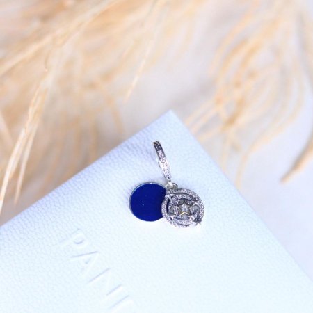 شارم نجمة السماء الزرقاء