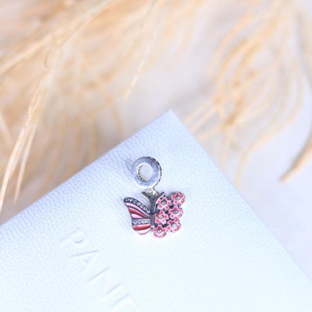 شارم الفرشة والوردة الوردية