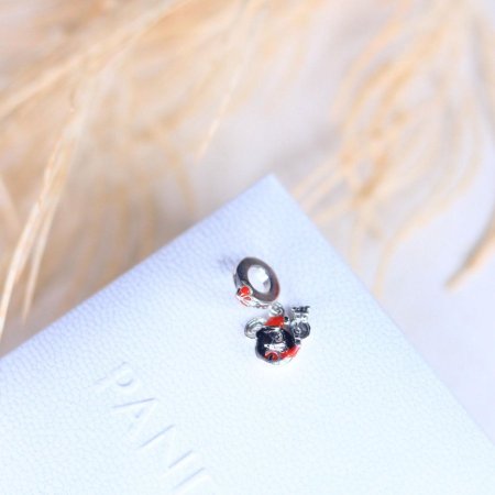 شارم مكي الاحمر